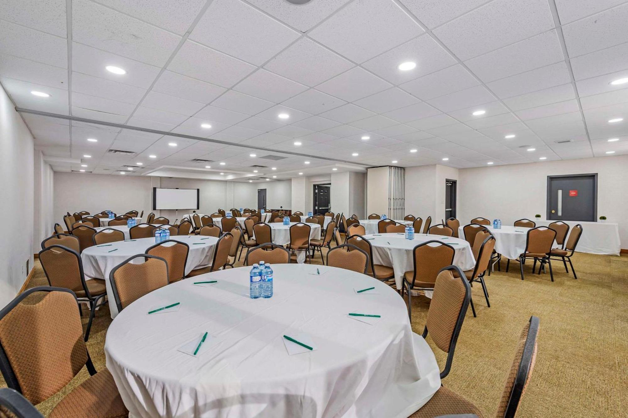 Quality Inn Ottawa Zewnętrze zdjęcie