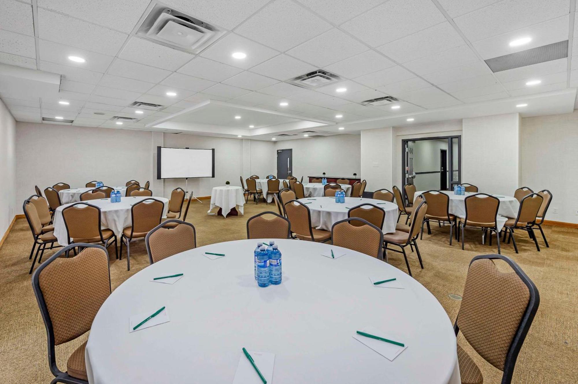 Quality Inn Ottawa Zewnętrze zdjęcie